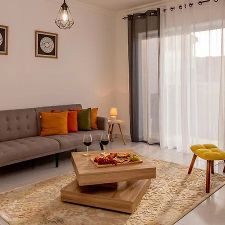 Villa Ls House-a Passos Do Mar