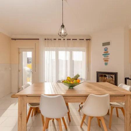 Ls House-a Passos Do Mar *