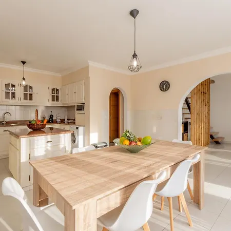 Villa Ls House-a Passos Do Mar *