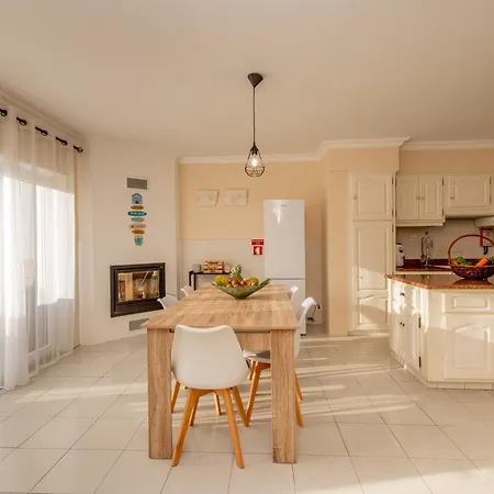 Ls House-a Passos Do Mar Villa *