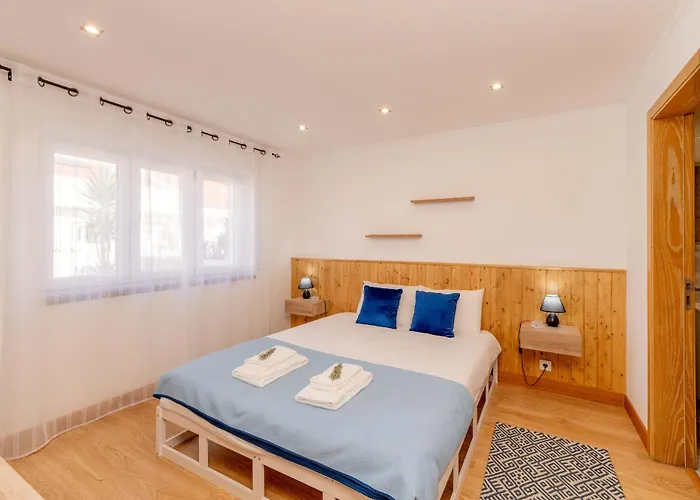 Ls House-a Passos Do Mar